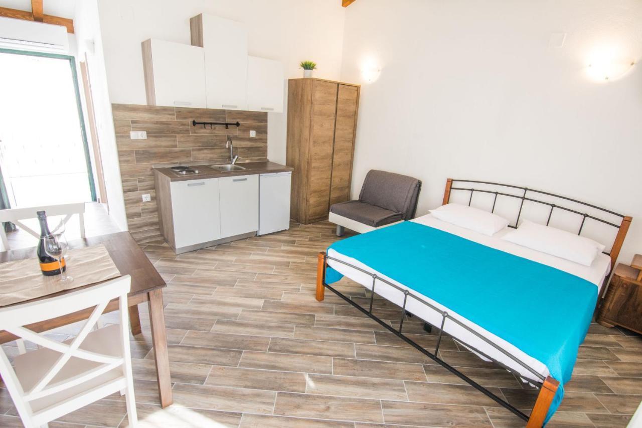 Apartments Tarragon Ugrinici Экстерьер фото