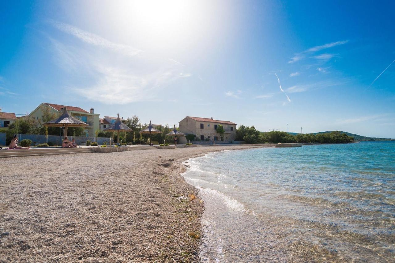 Apartments Tarragon Ugrinici Экстерьер фото